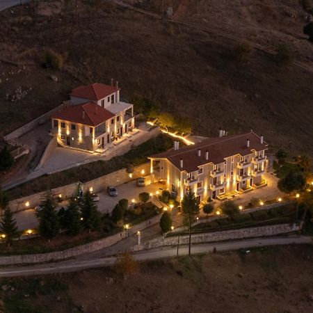 Anerada Hotel Калаврита Экстерьер фото